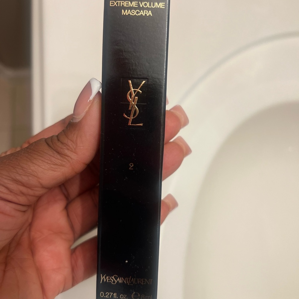 Yves Saint Laurent Extreme Volume Mascara